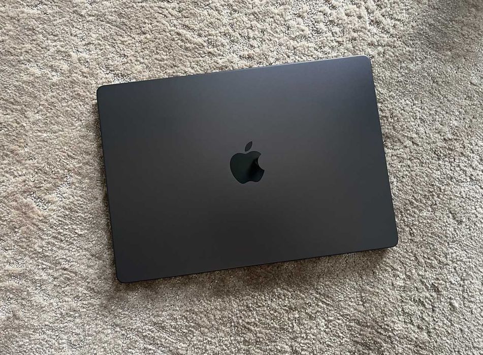 Macbook Pro M4 14' 2024 16 GB RAM 512 GB SSD