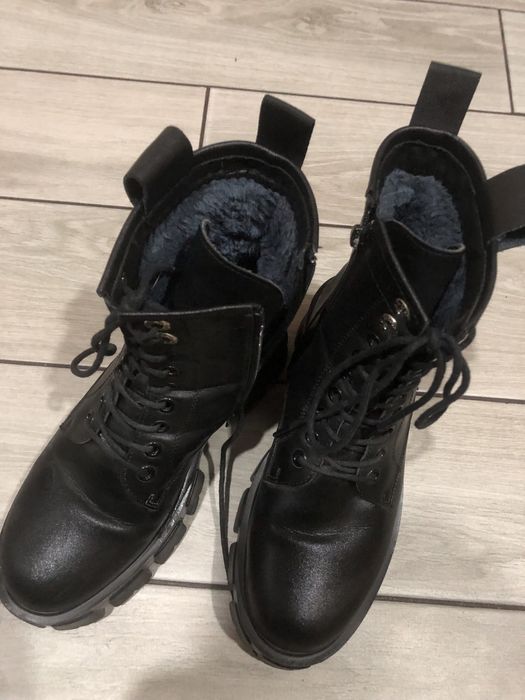 Шкіряні  жіночі чоботи