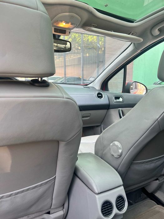 Peugeot 308 do ano 2007 a Gasolina/GPL, a andar muito bem