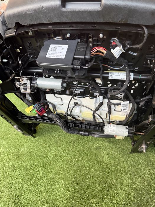 Audi a4 b9 a5 а4 б9 сидіння салон сідушк автостдіння