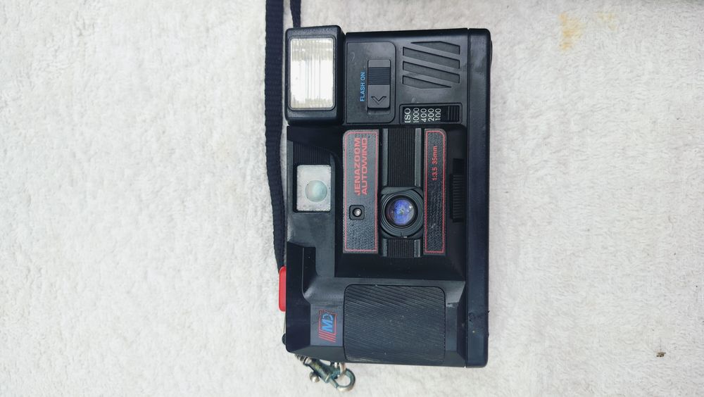 Câmara antiga marca jenazoom