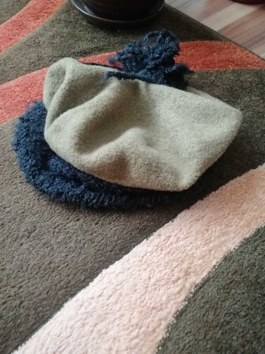 Czapka damska, beret.