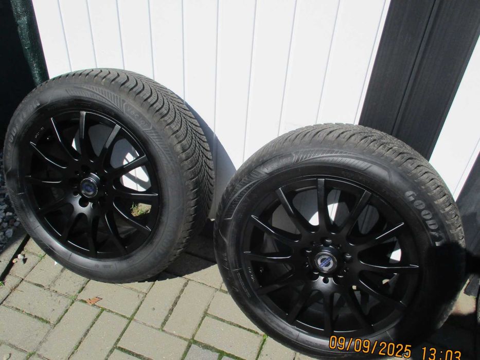 Felgi aluminiowe z oponami 4 Szt