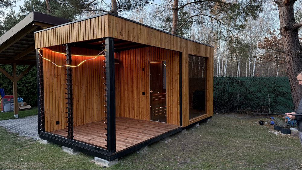 Sauna du duża na wymiar z montażem