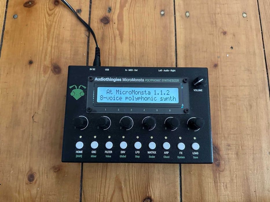 Audiothingies MicroMonsta - 8-голосный синтезатор с мощным звуком, б/у