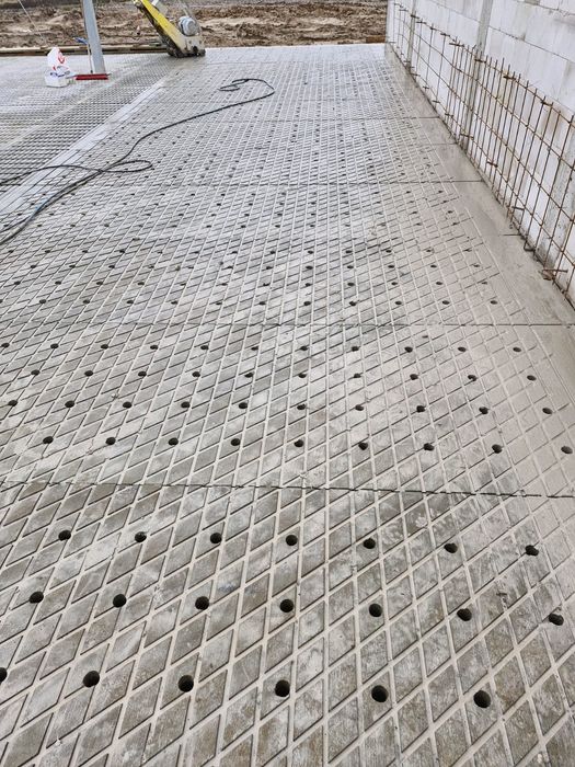 Nacinanie posadzek, ruszt betonowych, frezowanie obory, obora