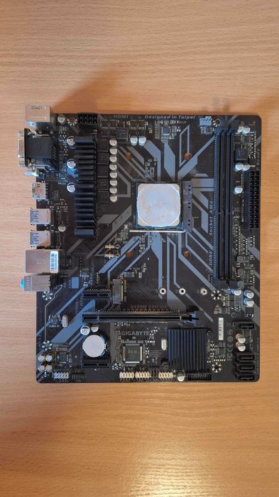 Części komputerowe grafika, RAM, zasilacz, płyta główna, procesor