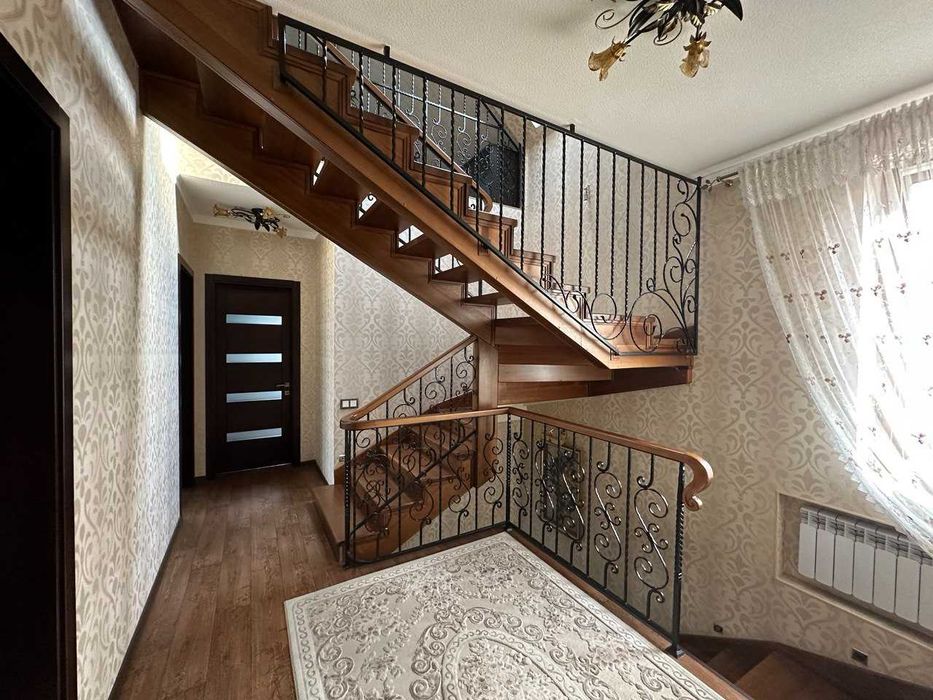 Продам КАЧЕСТВЕННЫЙ ДОМ посёлок Кирова м Ак Павлова и Ак Барабашова AB