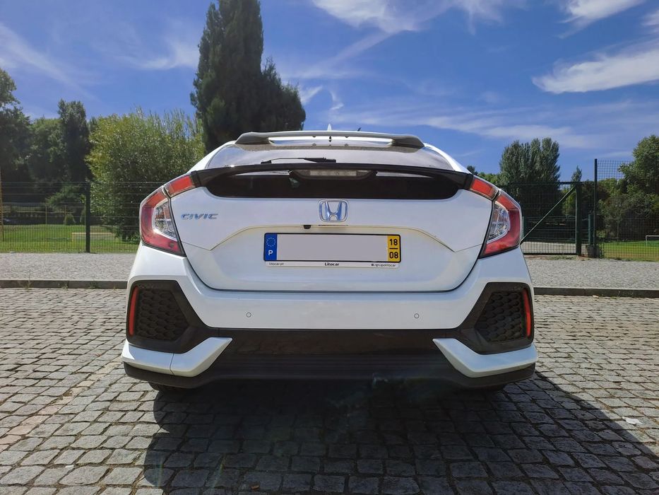 Honda Civic 1.0 i-VTEC Elegance Navi