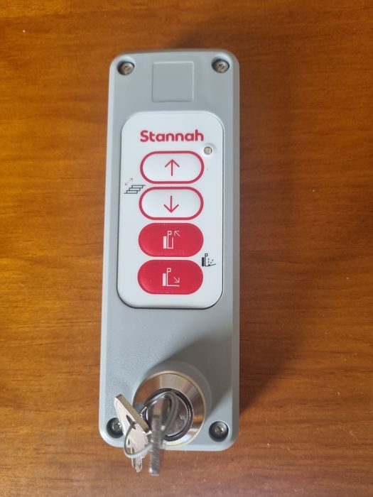 Plataforma elevatória reta (stannah)