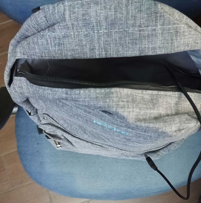 MOCHILA NiceEbag Cinzenta Com Extenção Usb