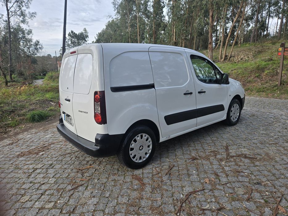 181mil km, completo, revisado com troca de distribuição, impecável