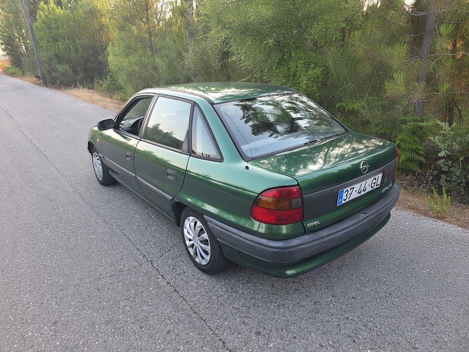 Opel astra 1.4i inspecionado bom estado