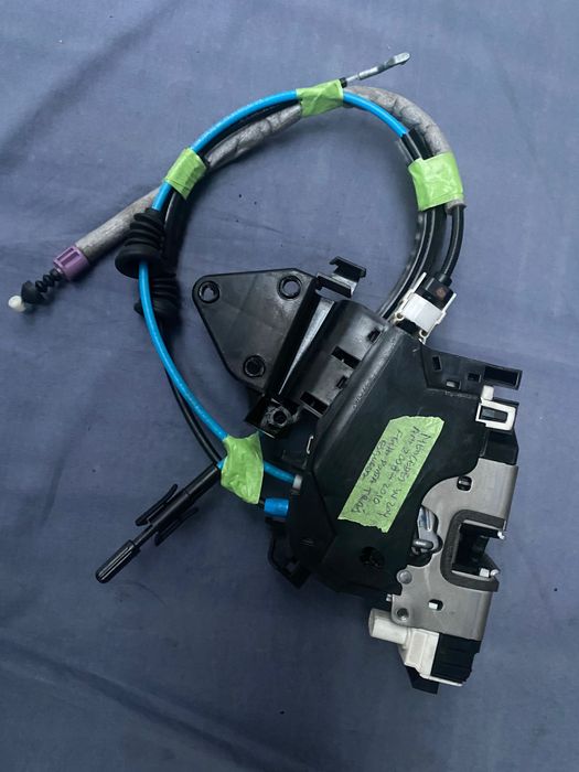 Fechadura Fecho porta trás esquerda Mercedes C W204