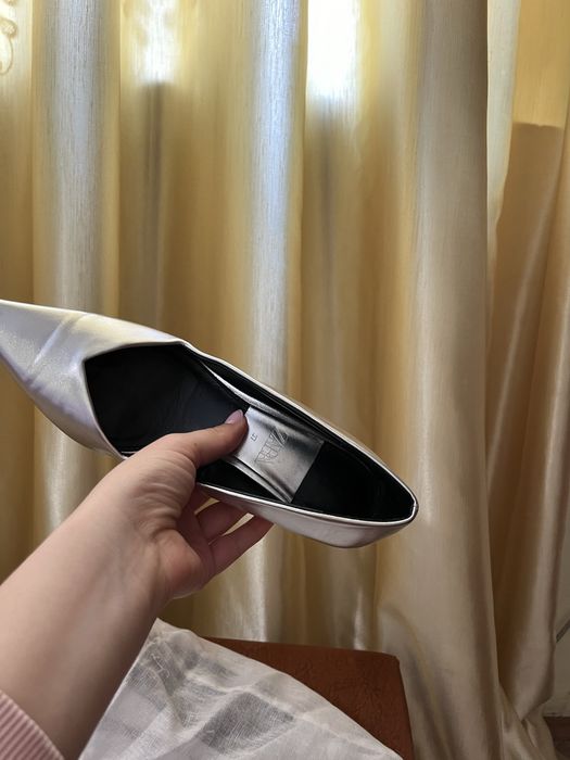 Туфлі срібні Zara шкіра