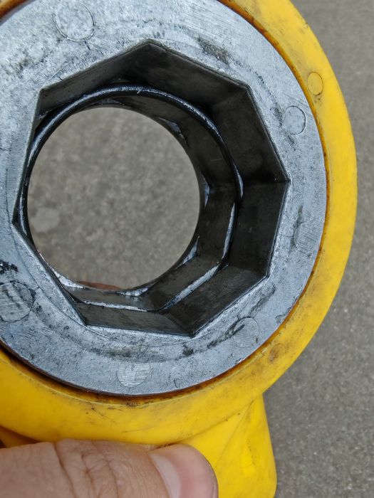 Клуп для нарізання різьби Rems