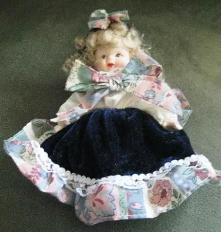 Boneca em Porcelana Nova