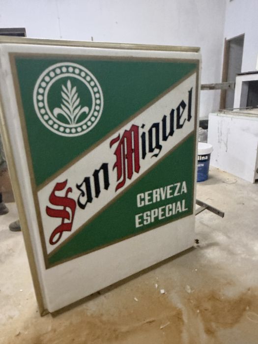 Reclame luminoso vintage cerveja San Miguel