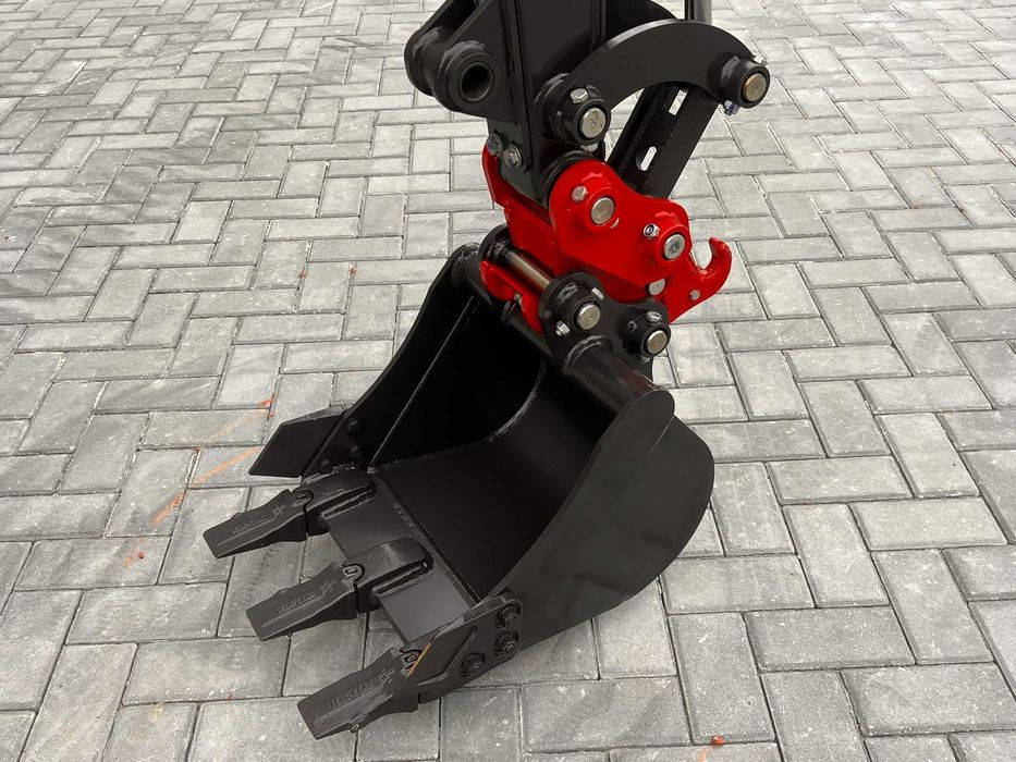 MINI GIRATORIA 1600KG XN18L RHINOCEROS MOTOR KUBOTA