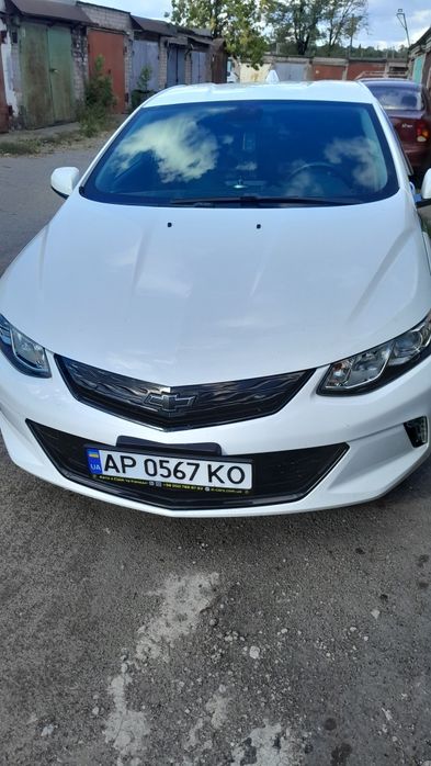 Шевроле вольт гибрид.