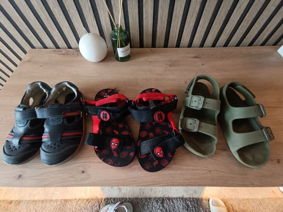 Взуття для хлопчика + подарунок