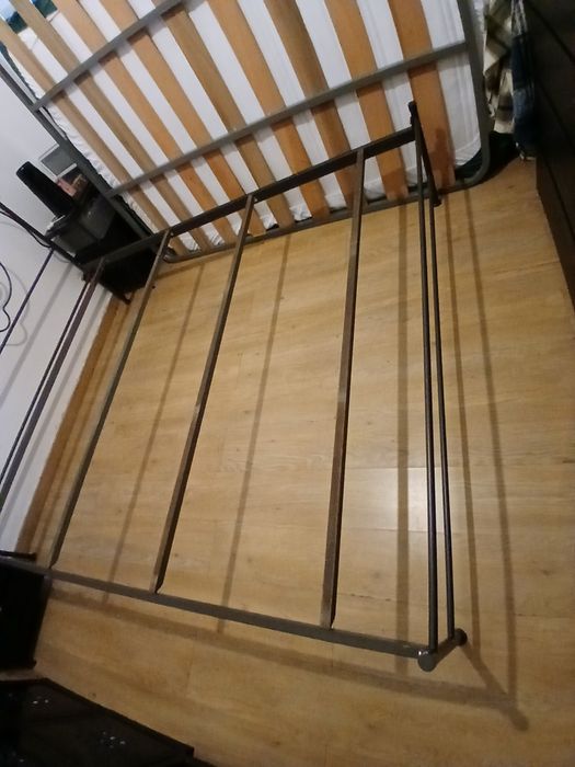 Cama de casal com estrado 160/200