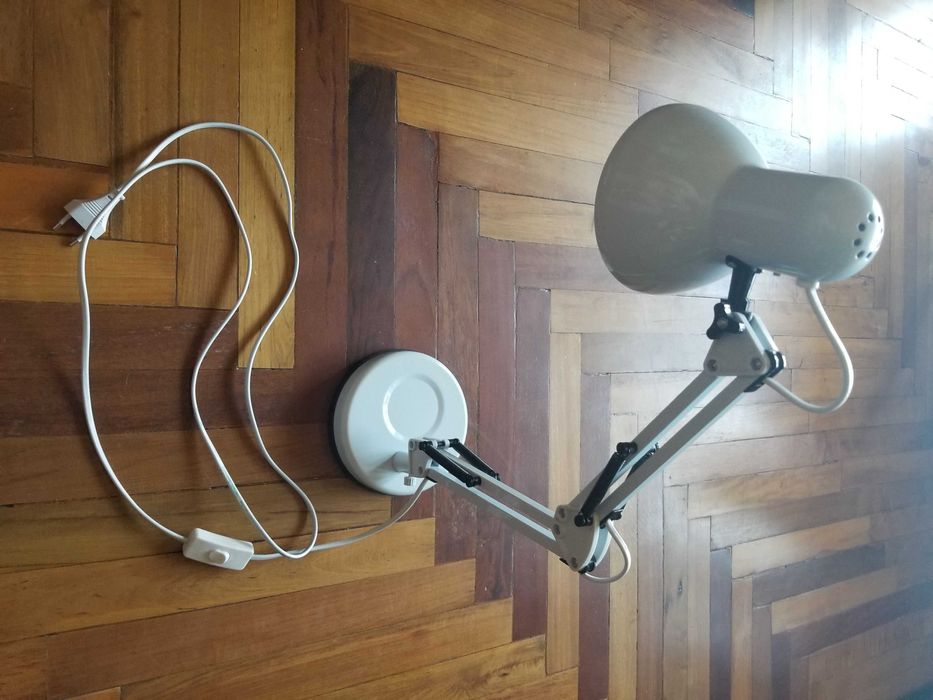 Наст. лампа Camelion KD-313 c01 металл сеть 220 цоколь Е27 новая