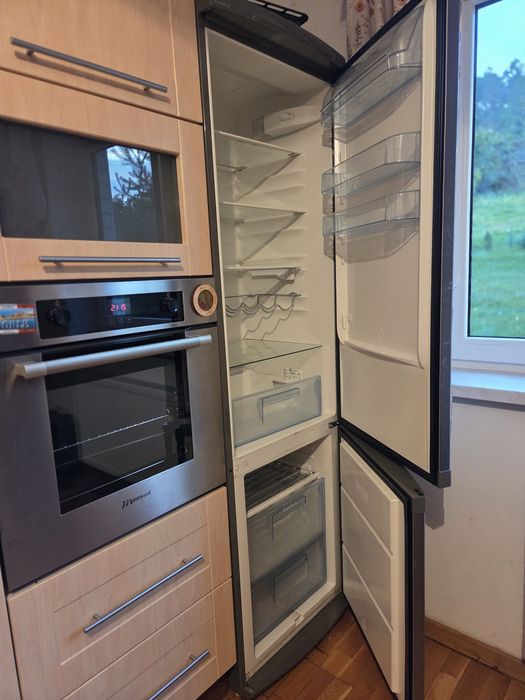 Lodówka Electrolux ERB36233X, duza (185 cm), stan bardzo dobry
