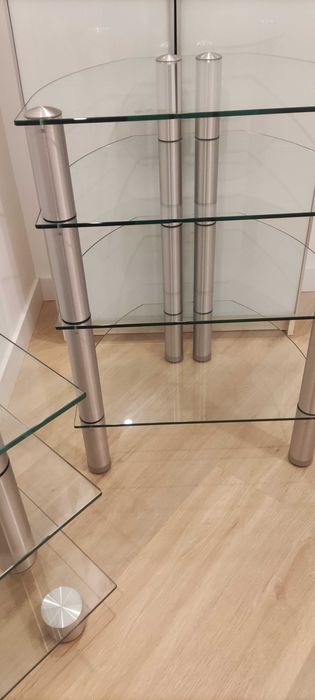 Móvel TV e móvel Hify em vidro e metal