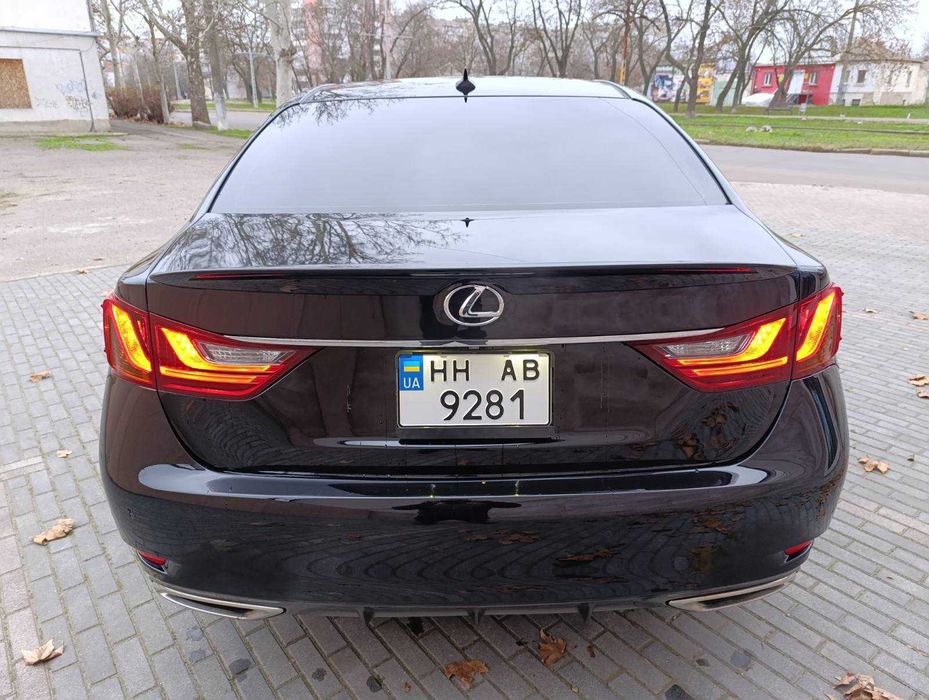 Lexus GS 350 2014 року 3.5 л. /бензин
