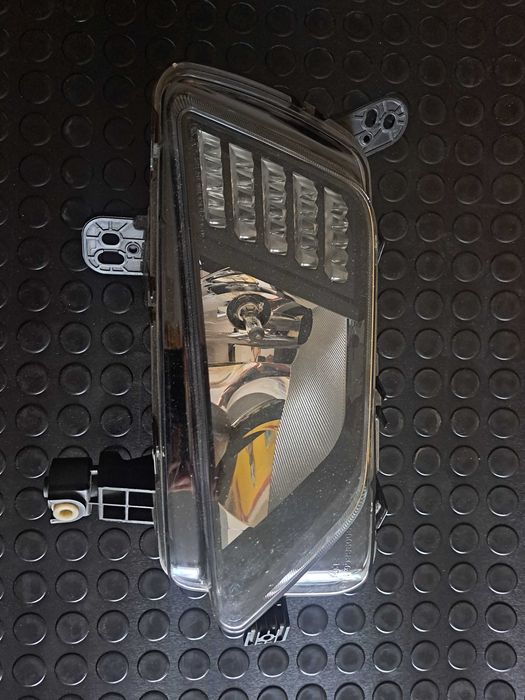 Lampa halogen, led do jazdy dziennej PRAWY PRZÓD Volkswagen Polo (17-)