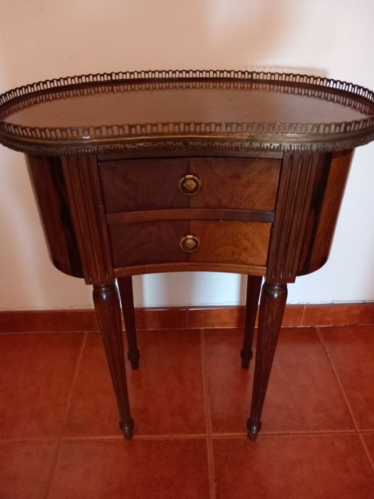 Gueridon/Mesa de decoracao