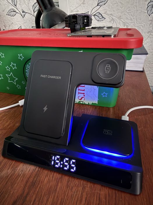Бездротова зарядна док станція  Bogseth 15w 4in1 MagSafe