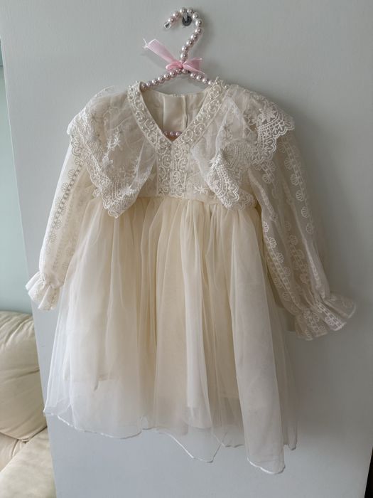 Сукні, комплекти , для дівчаток в хлопчиків