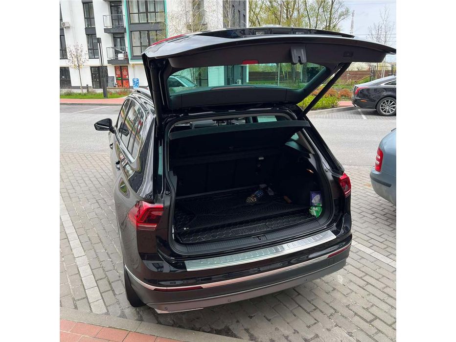 Volkswagen Tiguan 2016-2023 Накладка на задній бампер (OmsaLine, нерж)