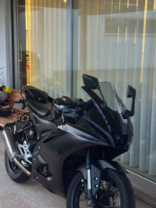 Yamaha YZF-R125 2024 | Akrapovic Titanium | Extras Yamaha e Puig | Carta A1
