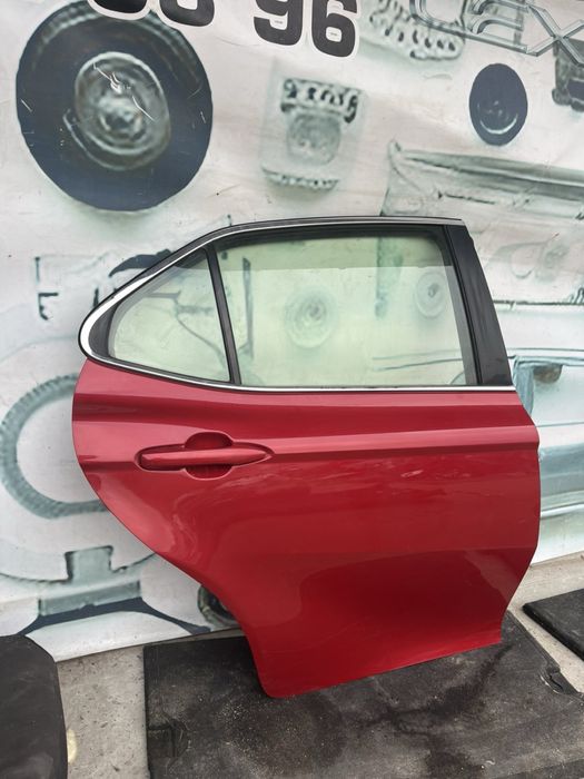 Toyota Camry 70 2017-2024 дверь двери двері задні праві