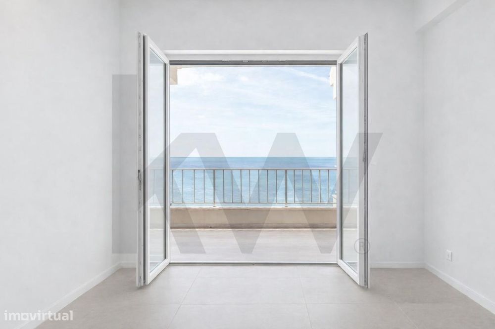 Fantástico Apartamento Primeira Linha de Mar