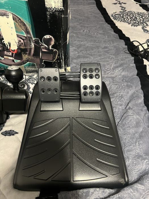 Ігровий кермо Logitech Driving Force GT (900 градусів, Force Feedback)