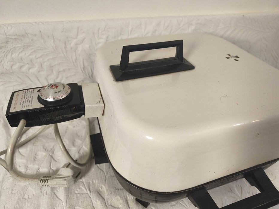 Grelhador Assador  elétrico com Sistema de Calor Duplo