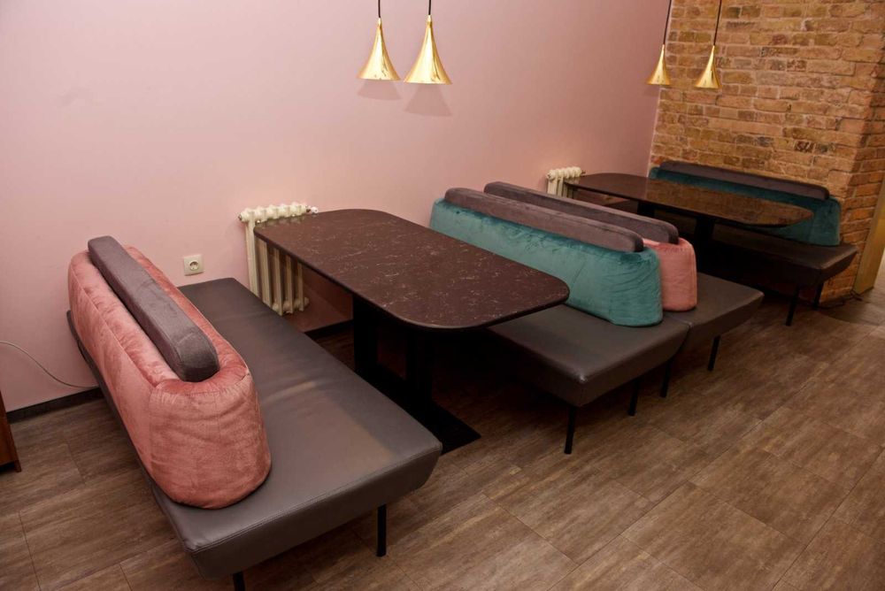 Столи для кафе і дому