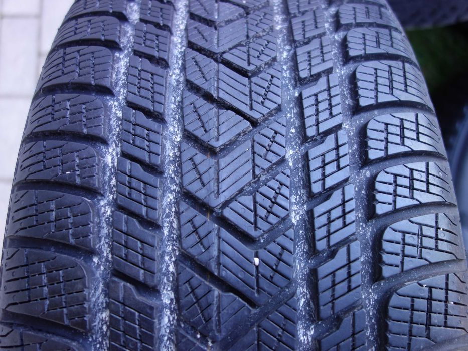 Koła AUDI SQ7 Q7 SQ8 Q8 21'' Czarne Zima Pirelli NOWE