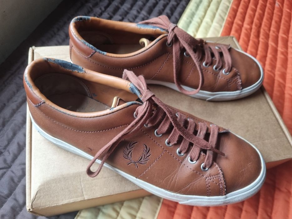 Sapatilhas castanhas de homem Fred Perry n°41  SP 090