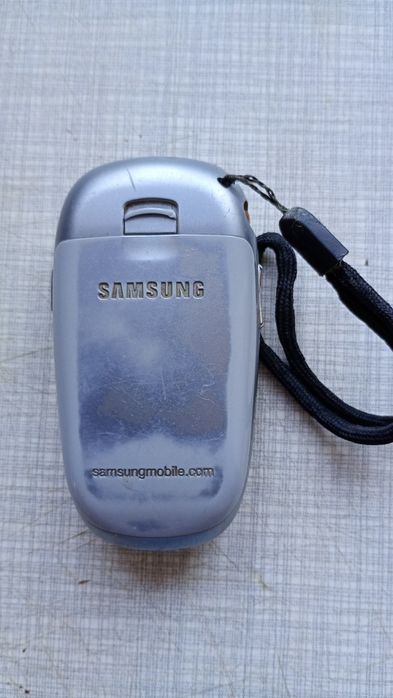 Мобільний телефон Samsung, жабка.(не робочий)