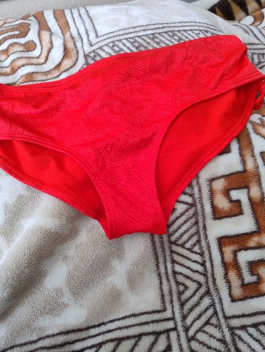 Sprzedam dół od bikini 4xl