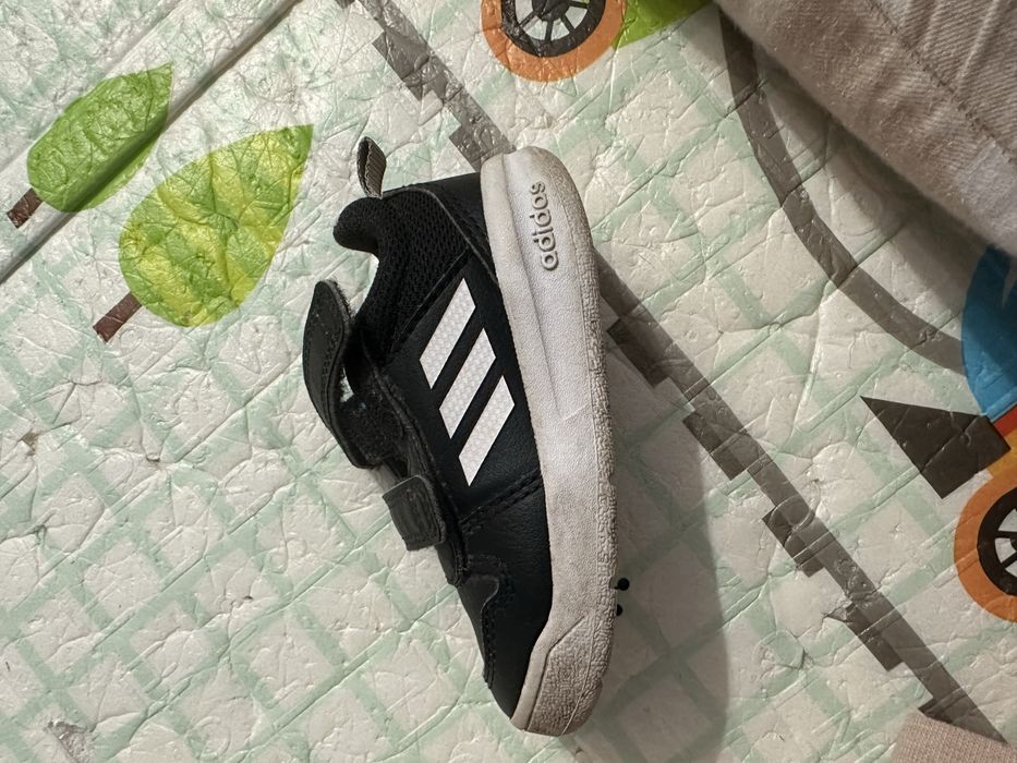 Кросівки адідас дитячі