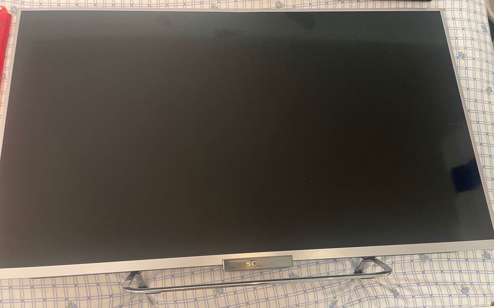 Televisão Sony Bravia KDL-42W651A 42”