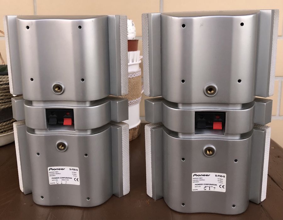 Colunas marca Pioneer