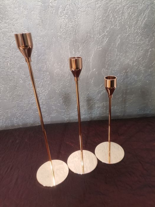 Металлические подсвечники