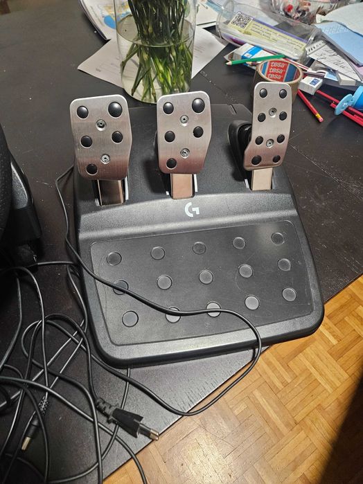 Ігровий руль Logitech G923